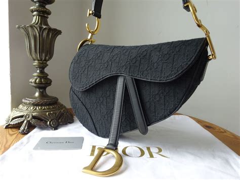 saddle dior oblique pochette|dior saddle bag street style.